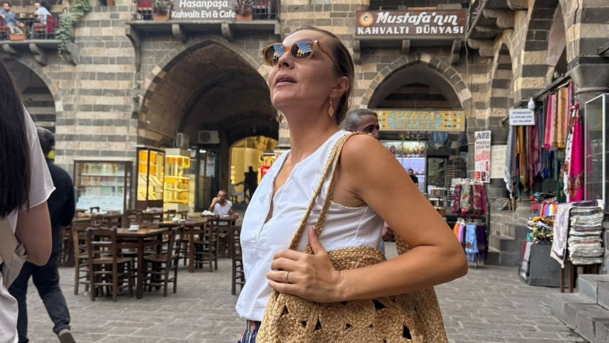 Fırtına Kız filminin Havva’sı Burcu Kara Diyarbakır’da! 