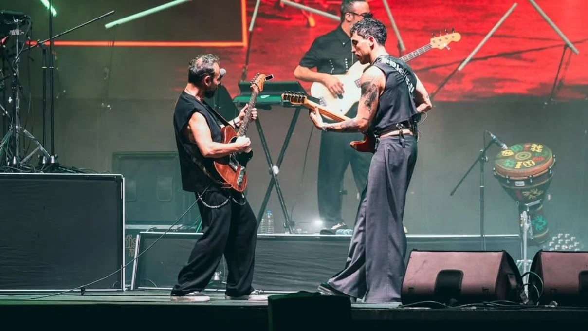 Can Bonomo’dan flaş show! Ünlü şarkıcı çıkan görüntü karşısında sevinçten havalara uçtu 