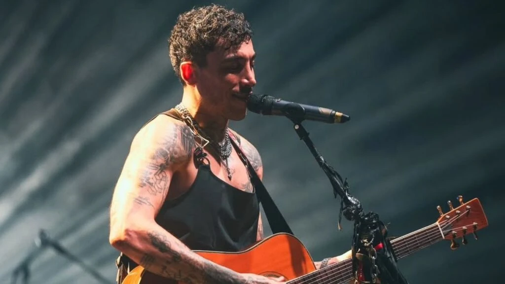 Can Bonomo’dan flaş show! Ünlü şarkıcı çıkan görüntü karşısında sevinçten havalara uçtu