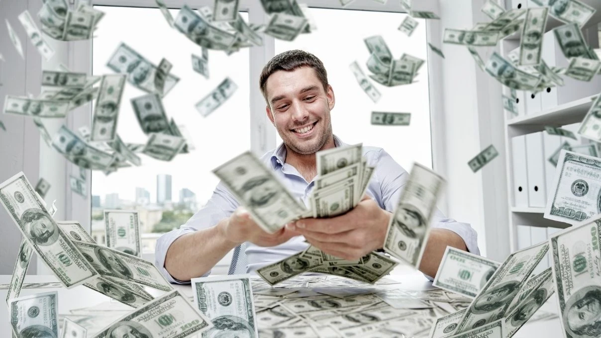 Parayı mıknatıs gibi çeken burçlar! En zengin 3 burç