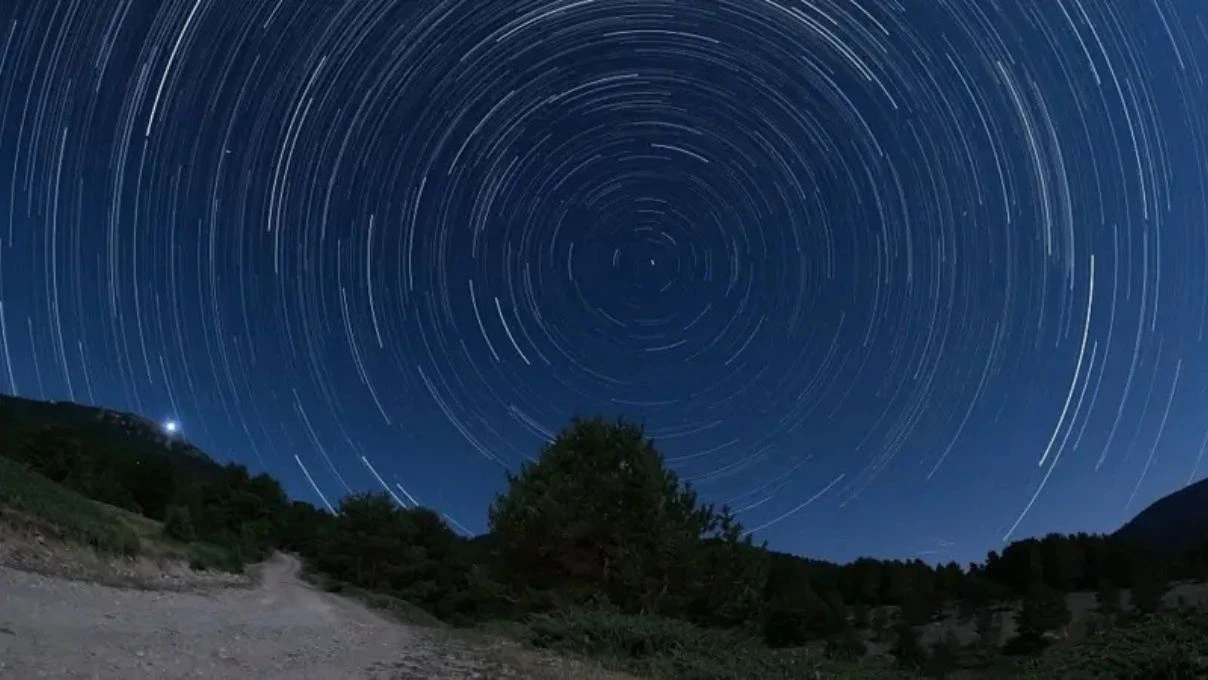 Perseid meteor yağmuru kaç gün sürüyor? Perseid meteor yağmuru Türkiye de hangi şehirlerde izlenebilir?