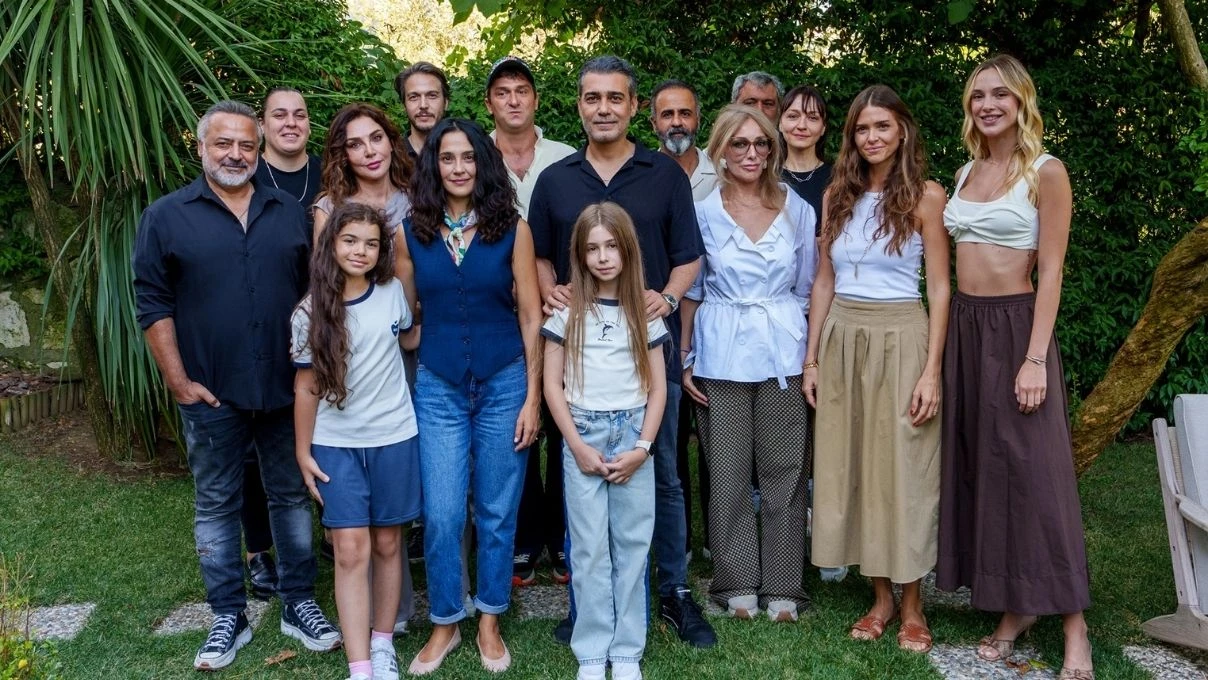 Çok Uzak Çok Yakın dizisi adını mı değiştirdi? Çok Uzak Çok Yakın dizisinin yeni adı ne oldu?
