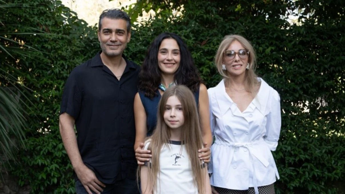 Çok Uzak Çok Yakın dizisi adını mı değiştirdi? Çok Uzak Çok Yakın dizisinin yeni adı ne oldu?