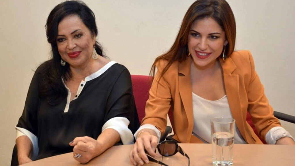 Yağmur Ünal’dan annesi Türkan Şoray için Tabancalı Kız dizisi! Usta oyuncu dizide gençlik halleriyle yer alacak