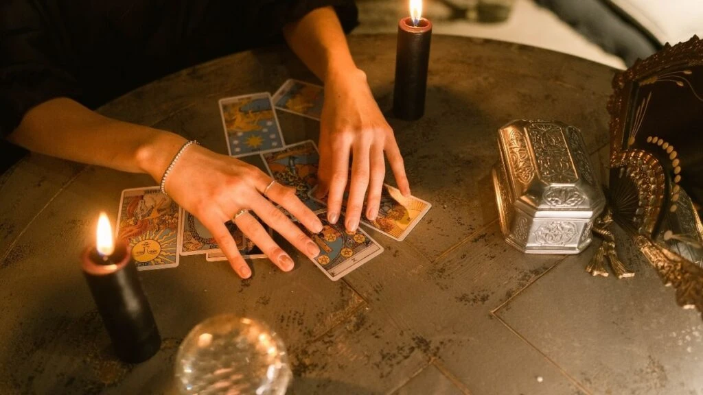 Günlük tarot kart açılımı 27 Eylül 2025! Kariyer ve kişisel gelişimler sizlere rehberlik edecek