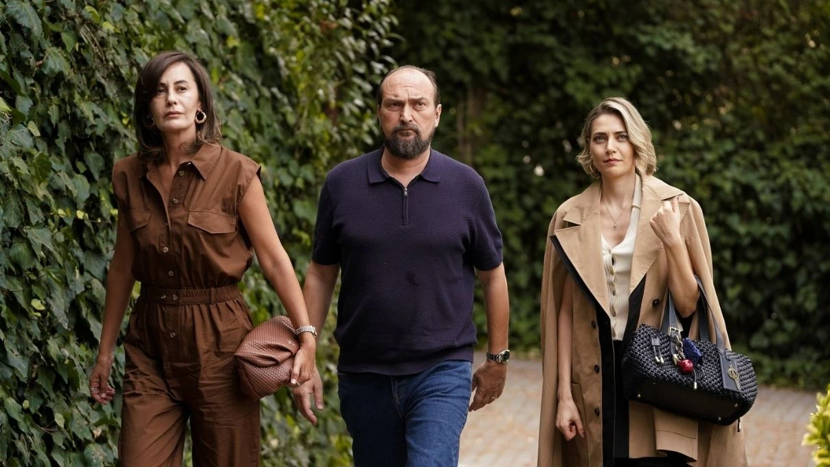 Aşk ve Gözyaşı final yapıyor! Hande Erçel ve Barış Arduç bu sefer beğenilmedi 
