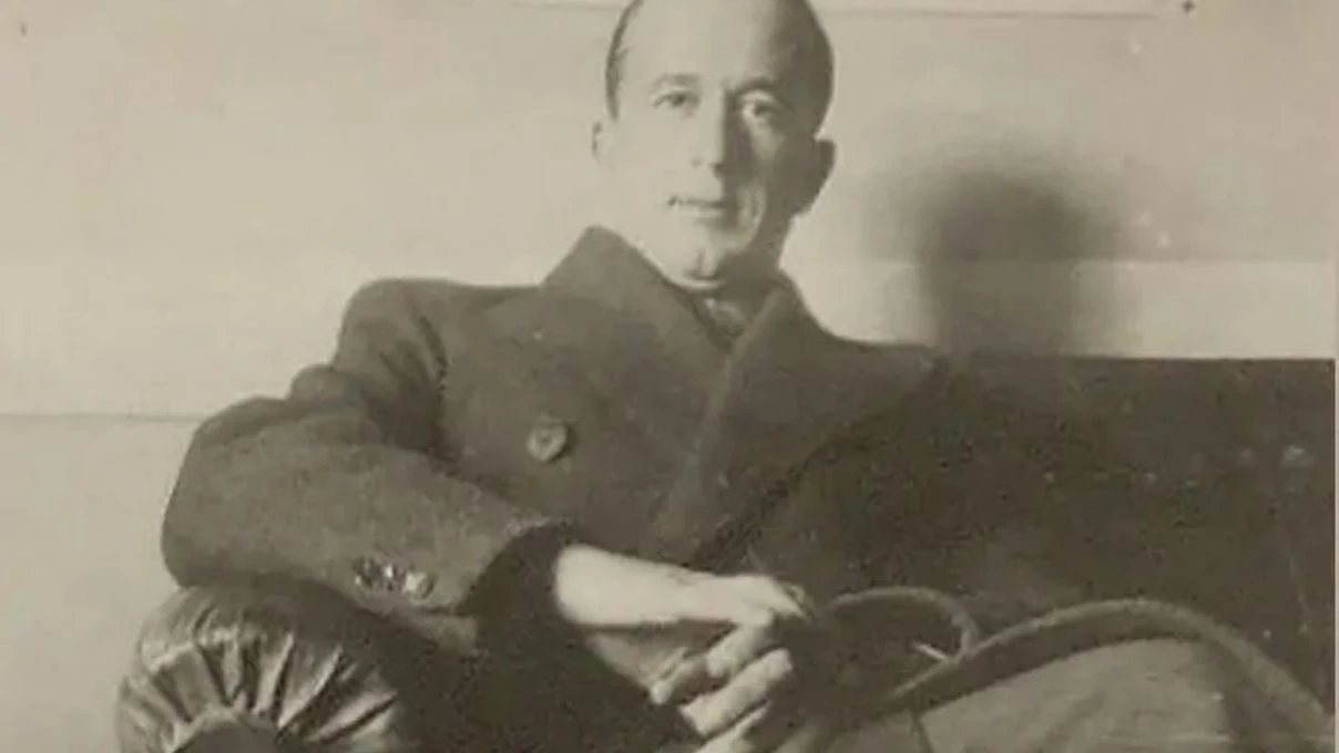 Kıskanmak romanının yazarı Nahid Sırrı Örik kimdir kaç yaşında? Kıskanmak kitabını ne zaman yazdı?