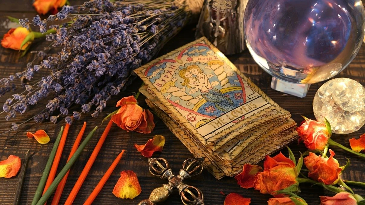 Günlük tarot kart açılımı 1 Ekim 2025! Yeni ay sizlere fırsatları ile geliyor