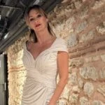 Pınar Altuğ’dan takipçilerine sert yorum! Ünlü isim açtı ağzı yumdu gözünü