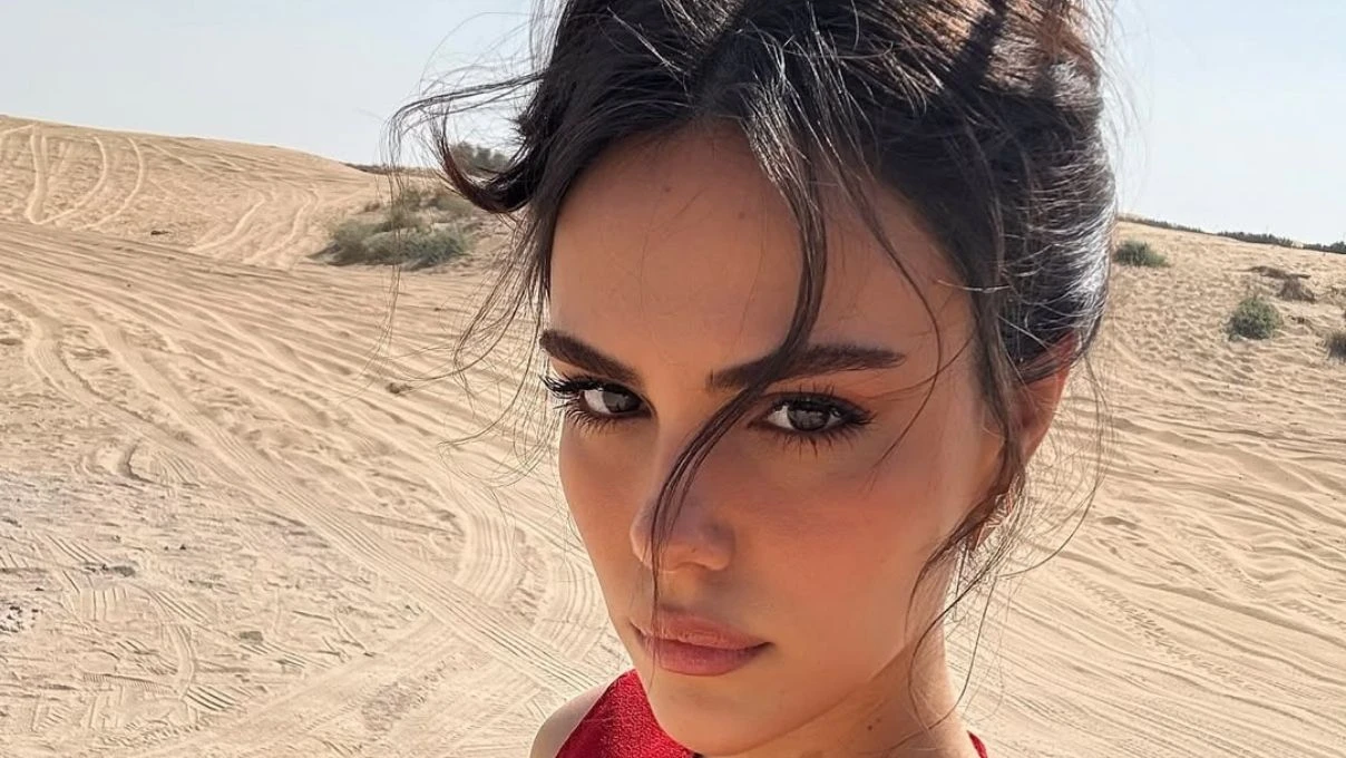 Özgü Kaya Victoria Secret defilesine gidiyor! Güzel oyuncu Türkiye’yi temsil edecek