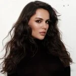 Özgü Kaya Victoria Secret defilesine gidiyor! Güzel oyuncu Türkiye’yi temsil edecek