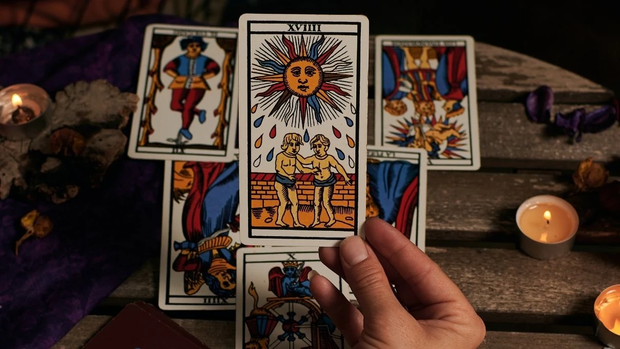 Günlük tarot kart açılımı 11 Ekim 2025! İnce dürtülere güvenin