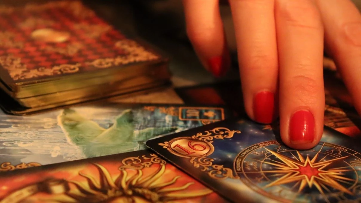 Günlük tarot kart açılımı 11 Ekim 2025! İnce dürtülere güvenin