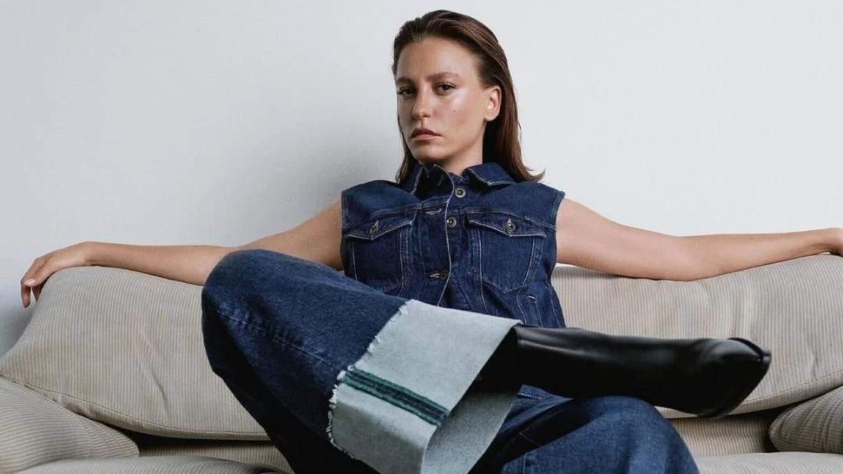 Serenay Sarıkaya’nın yeni reklam filminin fiyatı dudak uçuklattı! Güzel oyuncu yatımlarına yatırım ekledi 8 Serenay Sarıkaya’nın yeni reklam filminin fiyatı dudak uçuklattı! Güzel oyuncu yatımlarına yatırım ekledi