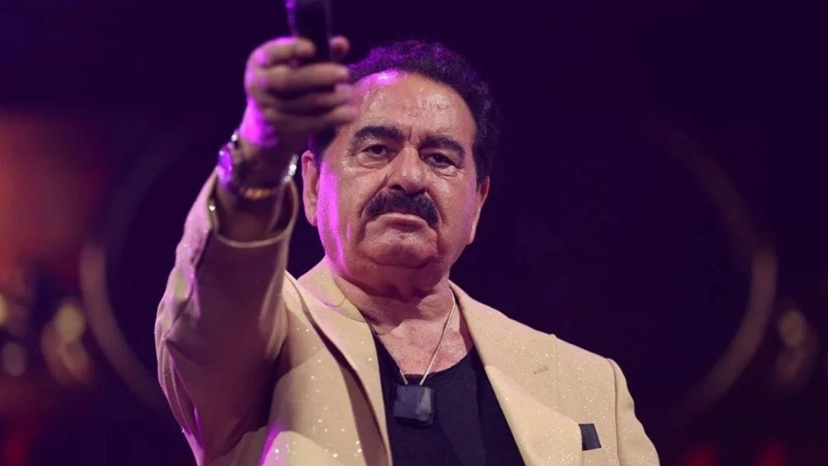 İbrahim Tatlıses’ten anlamlı hareket! Ünlü şarkıcı Neşet Ertaş’ın mezarına ziyarette bulundu
