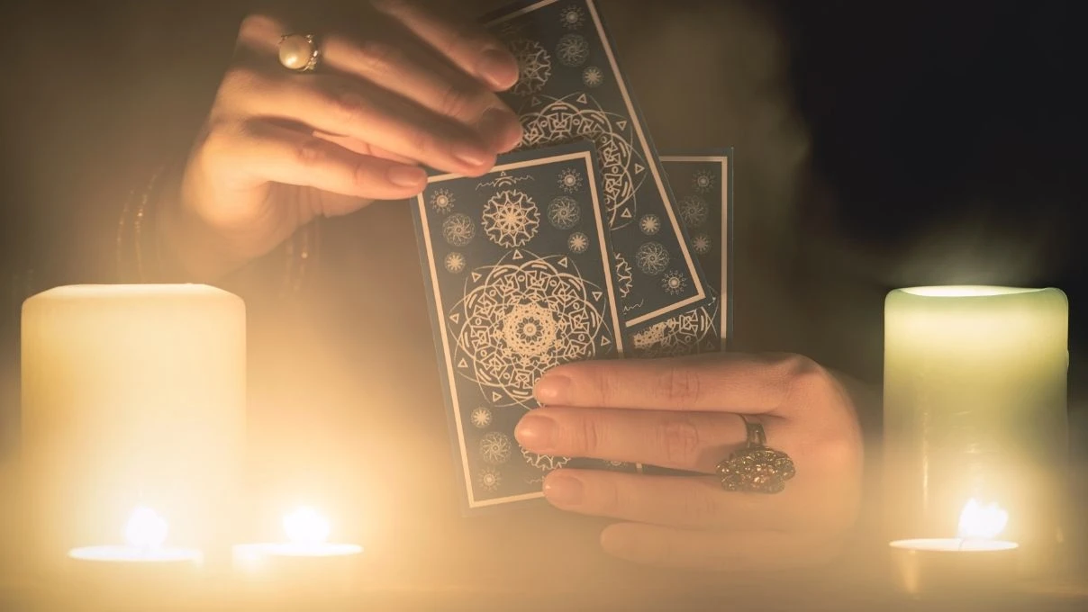Günlük tarot kart açılımı 12 Ekim 2025! Döngüler ve dönüm noktaları ortaya çıkıyor