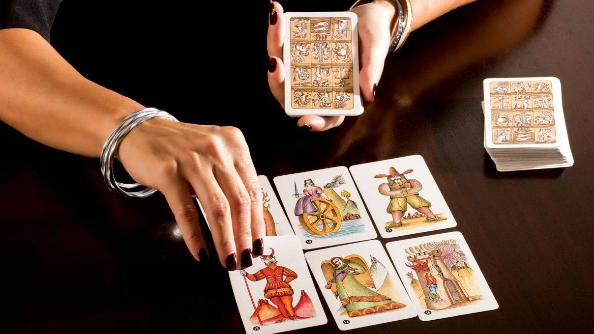 Günlük tarot kart açılımı 16 Ekim 2025! Yeni bir his ve bir kıvılcım bir arada gelebilir