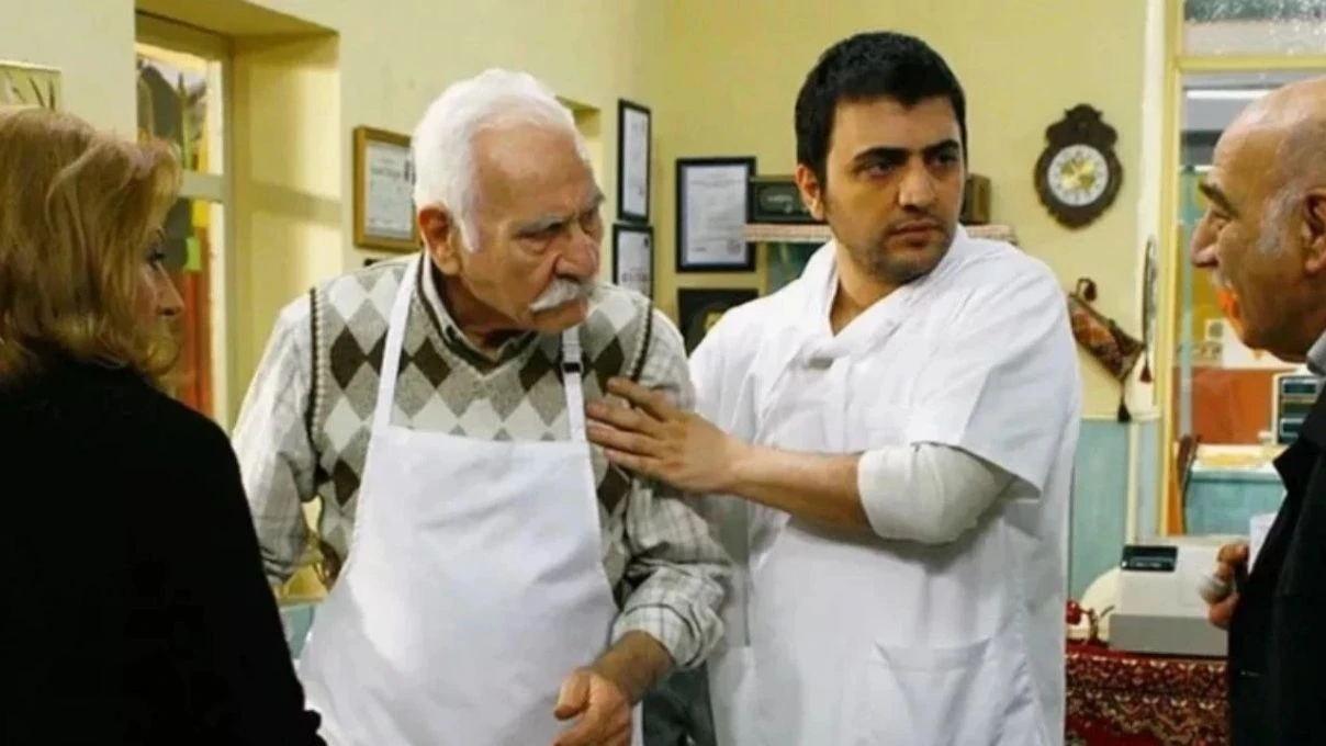 Arif Erkin Güzelbeyoğlu kimdir? Arif Erkin Güzelbeyoğlu kaç yaşında hangi projelerde rol aldı? 