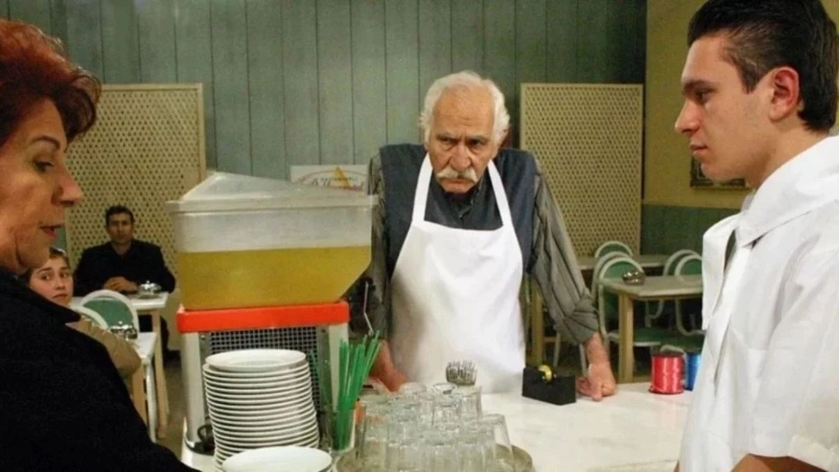 Arif Erkin Güzelbeyoğlu kimdir? Arif Erkin Güzelbeyoğlu kaç yaşında hangi projelerde rol aldı? 
