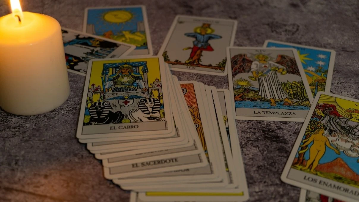 Günlük tarot kart açılımı 22 Ekim 2025! Seçeneklerinizi dikkatli değerlendirin