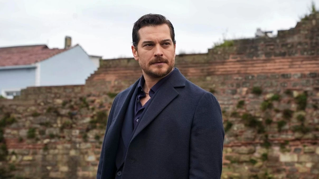 Çağatay Ulusoy, Kıvanç Tatlıtuğ’a komşu oldu! Ünlü isim köy hayatına geçiyor 
