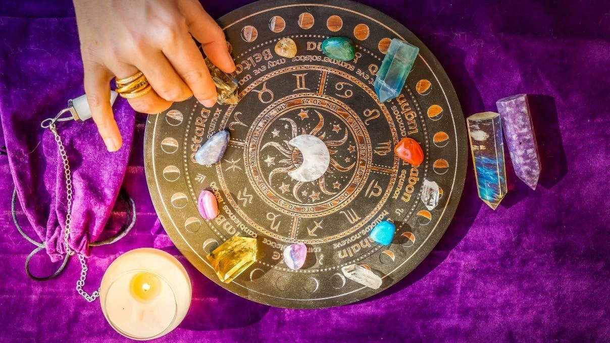 Astrolojiye meraklı kadınlar için: Bu yıl hangi burçlara dikkat?