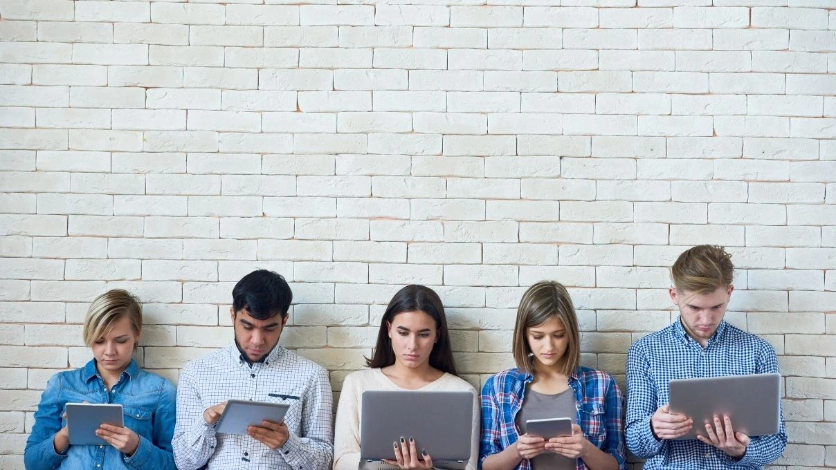 Yeni çağ hastalığı dijital ekran bağımlılığı! Erkeklere oranla kadınlarda daha çok görülüyor 10 Yeni çağ hastalığı dijital ekran bağımlılığı! Erkeklere oranla kadınlarda daha çok görülüyor