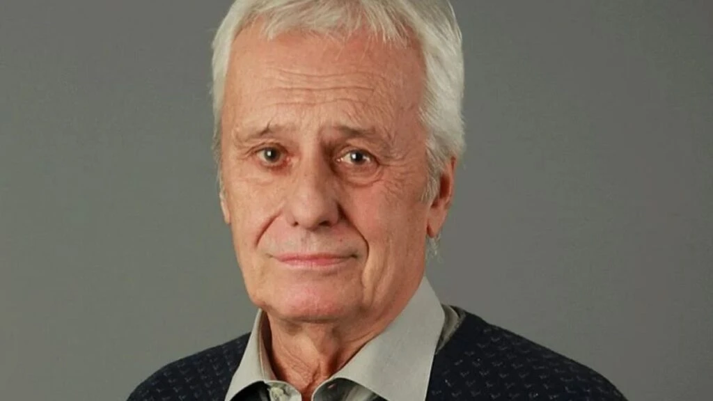 Engin Çağlar’ın cenazesinde büyük saygısızlık! Yine flaşlar patladı