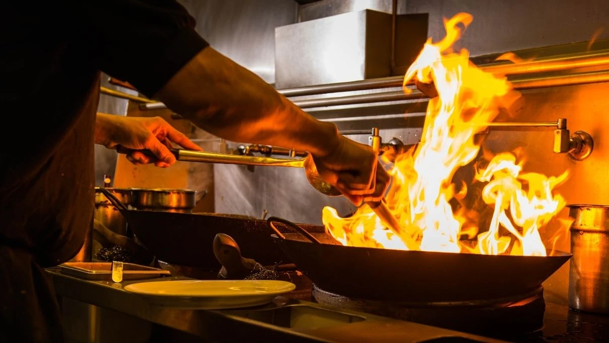 Usta şeflerden tavsiye! Yemek yaparken en çok yapılan hatalar 7 Usta şeflerden tavsiye! Yemek yaparken en çok yapılan hatalar