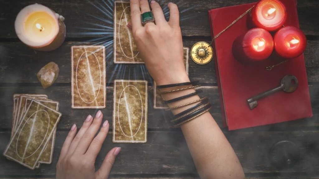 Günlük tarot kart açılımı 5 Kasım 2025! Bugün dramatik bir şey olmasa bile, zihniyetiniz uyum sağlıyor