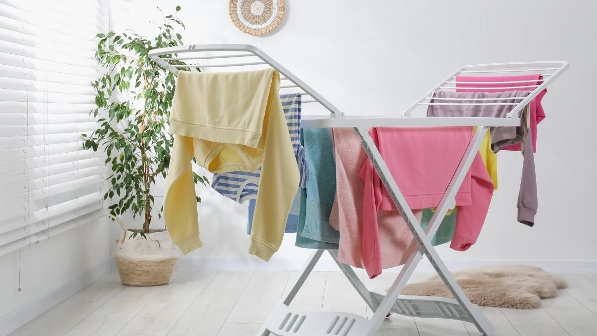 Çamaşırlar kışın kurumuyorsa bu yöntemi deneyin! 4 Çamaşırlar kışın kurumuyorsa bu yöntemi deneyin!