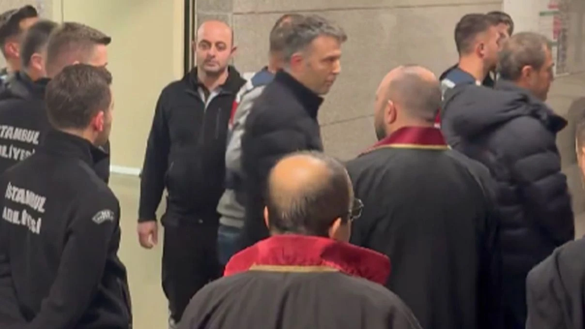 Buse Öztay kimdir kaç yaşında? Buse Öztay neden gözaltına alındı? 7 Buse Öztay kimdir kaç yaşında? Buse Öztay neden gözaltına alındı?