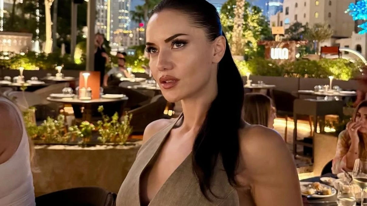 Fahriye Evcen aslen nereli? Fahriye Evcen kaç dil biliyor? 8 Fahriye Evcen aslen nereli? Fahriye Evcen kaç dil biliyor?