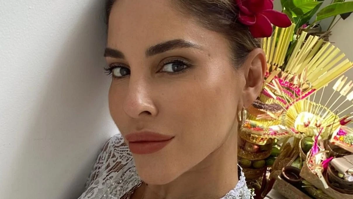 Kanserle mücadele eden Irmak Ünal’dan duygusal paylaşım! Ünlü isim saçlarını kazıttı, o anlar gündem oldu 8 Kanserle mücadele eden Irmak Ünal’dan duygusal paylaşım! Ünlü isim saçlarını kazıttı, o anlar gündem oldu