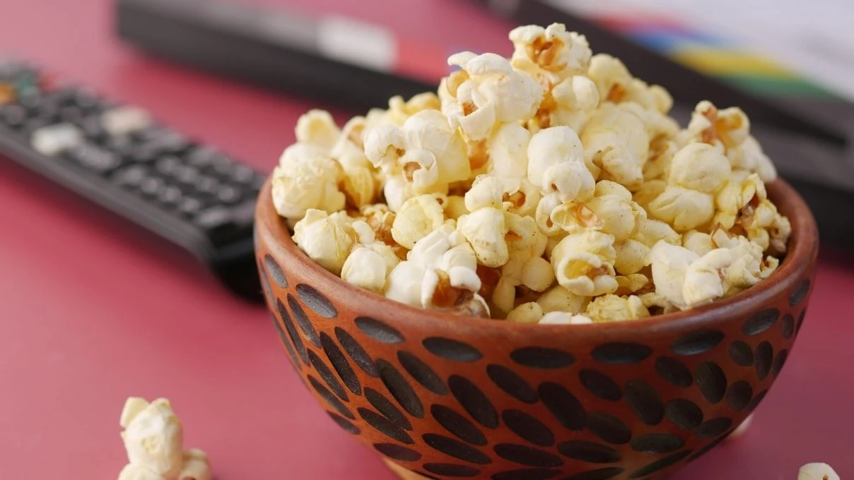 Film keyfine yeni bir tat! Salçalı patlamış mısır nasıl yapılır? 13 Film keyfine yeni bir tat! Salçalı patlamış mısır nasıl yapılır?