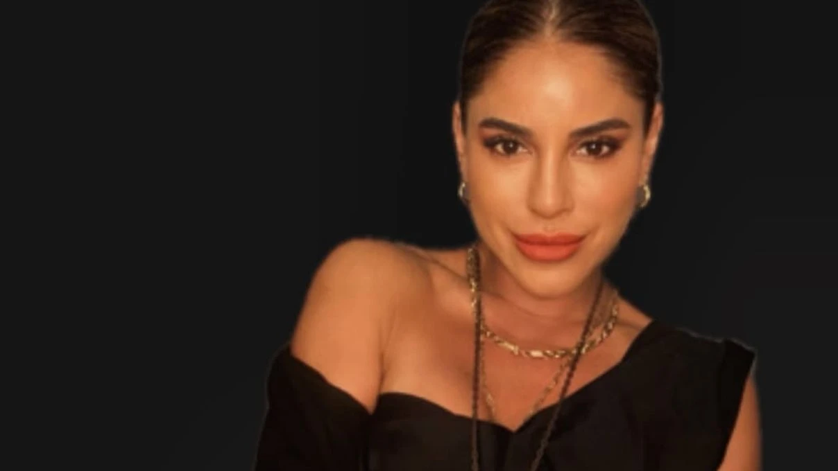 Kanserle mücadele eden Irmak Ünal’dan duygusal paylaşım! Ünlü isim saçlarını kazıttı, o anlar gündem oldu 6 Kanserle mücadele eden Irmak Ünal’dan duygusal paylaşım! Ünlü isim saçlarını kazıttı, o anlar gündem oldu