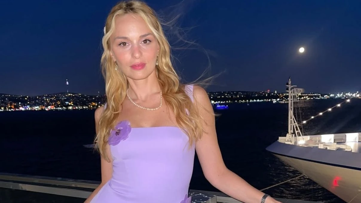 Nilperi Şahinkaya zor günlerin ardından annesinin evinde! Ünlü isimden duygulandıran paylaşım