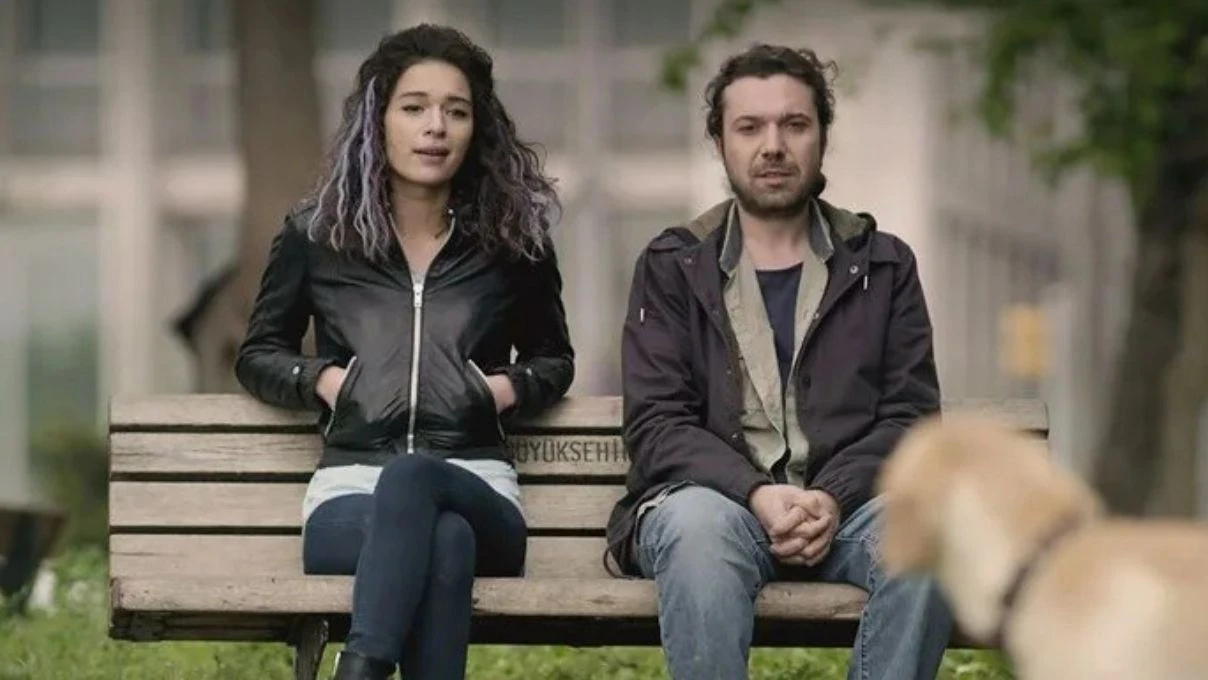 Halil Sezai pilot sevgilisi ile görüntülendi! İncir Reçeli 3 filmi geri dönemeden yarım kaldı