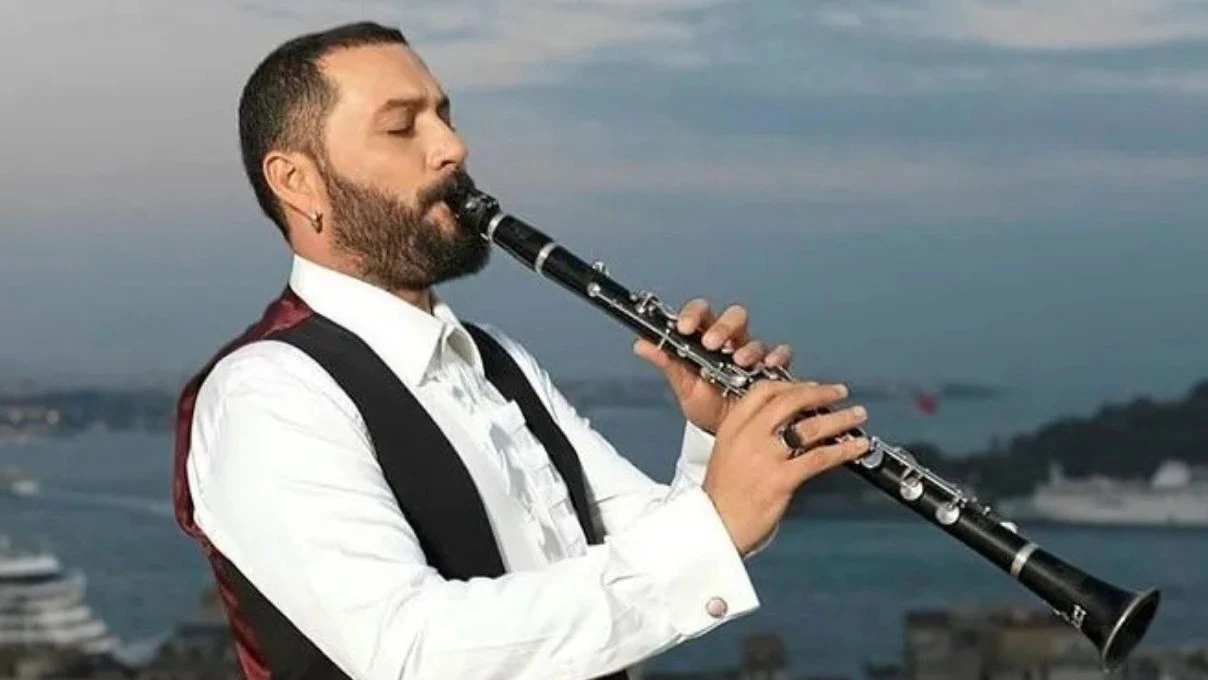 Hüsnü Şenlendirici ikinci kez dede oldu! Davullu zurnalı kutlama yapıldı