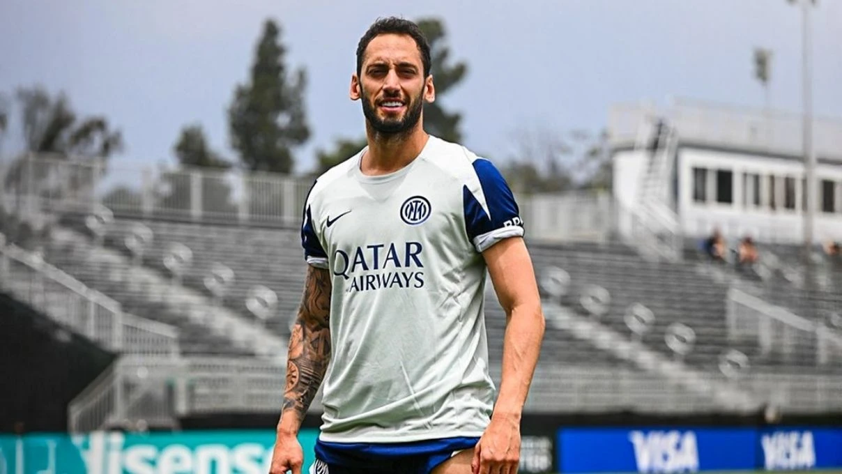 Hakan Çalhanoğlu kimdir kaç yaşında? Hangi takımlarda oynadı?