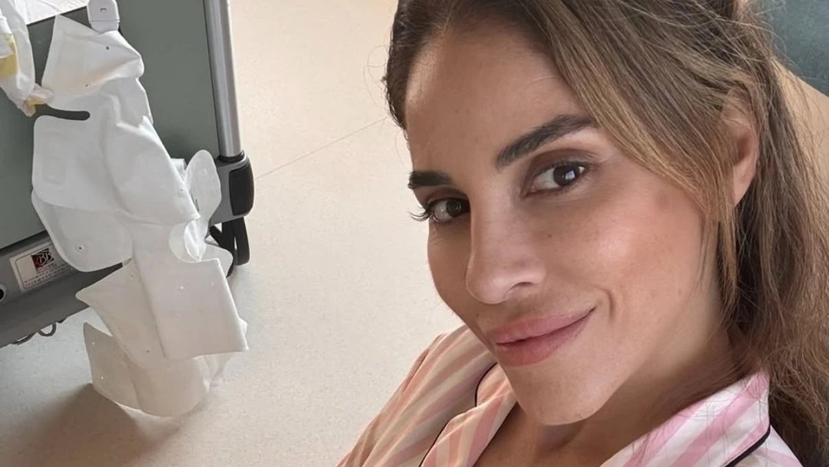 Kanserle mücadele eden Irmak Ünal’dan duygusal paylaşım! Ünlü isim saçlarını kazıttı, o anlar gündem oldu 4 Kanserle mücadele eden Irmak Ünal’dan duygusal paylaşım! Ünlü isim saçlarını kazıttı, o anlar gündem oldu