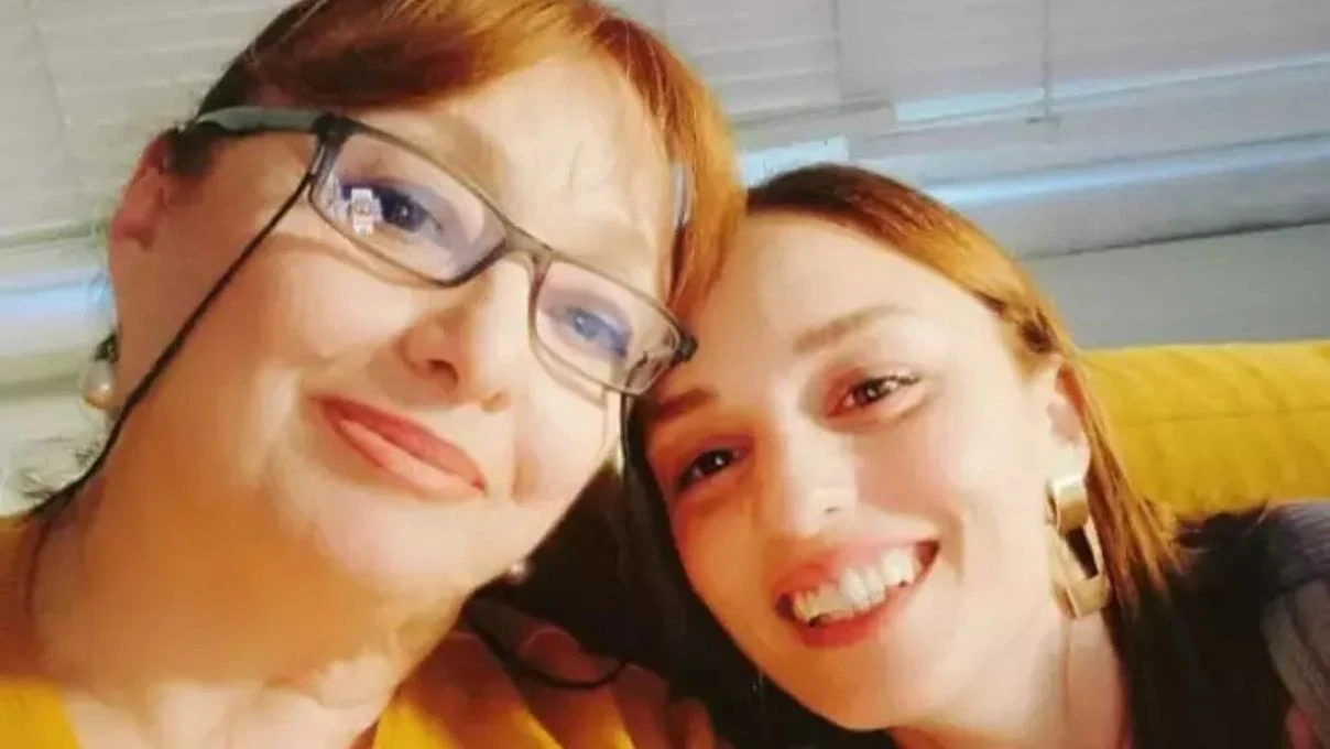 Nilperi Şahinkaya zor günlerin ardından annesinin evinde! Ünlü isimden duygulandıran paylaşım