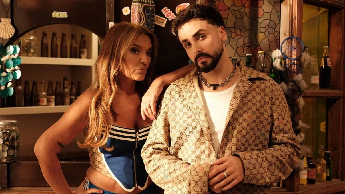 Sefo ve Demet Akalın’dan dünya listelerinde büyük başarı! Yazın en hit şarkısı oldu