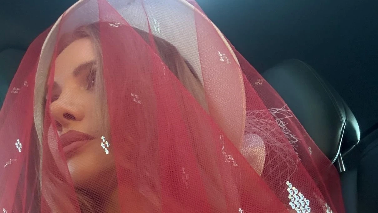 Ünlü şarkıcı Otilia Bruma evlendi! Türk geleneklerine uygun düğün yapıldı 