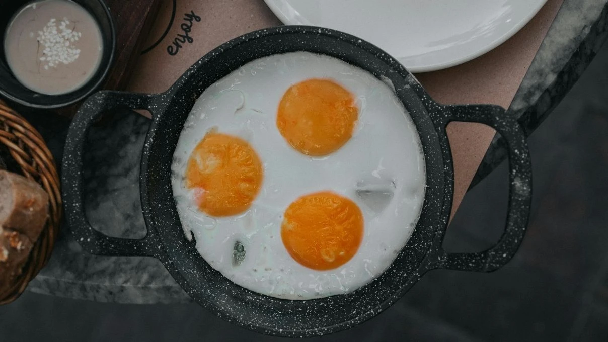 Salçalı yumurta nasıl yapılır? Salçalı yumurta hangi yöreye ait?