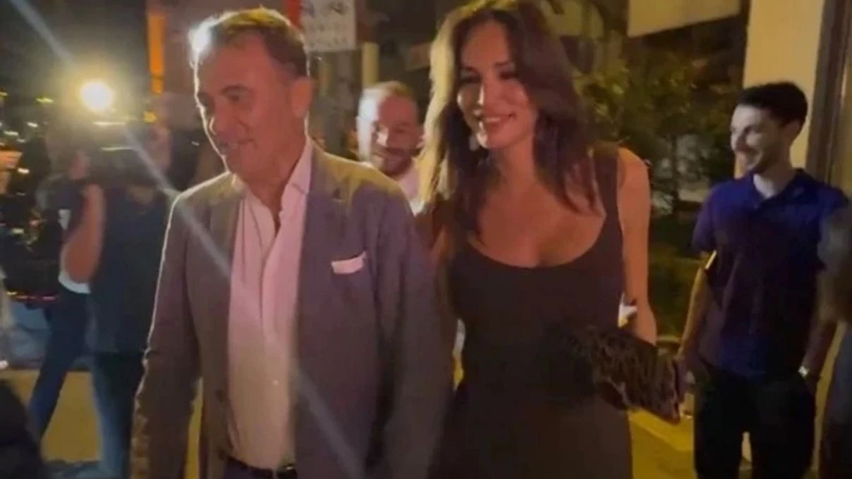 Boşanamayan Güzide Duran sevgilisi ile paylaşım yaptı! Fikret Orman’ın omuzundan 6 Boşanamayan Güzide Duran sevgilisi ile paylaşım yaptı! Fikret Orman’ın omuzundan