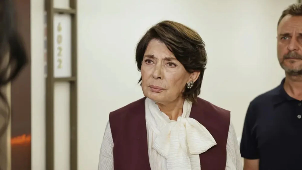 Mihriban Er Çarpıntı dizisinin kadrosundan neden çıkartıldı? Çarpıntı dizisinin senaryosu mu değişiyor? 