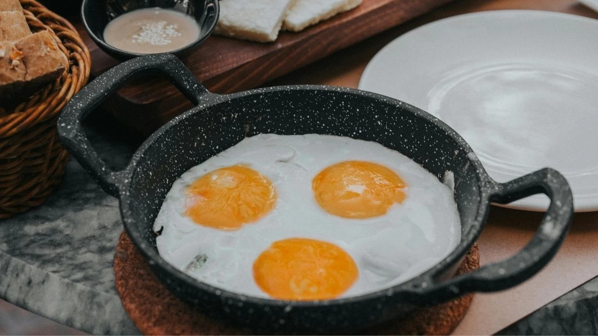 Salçalı yumurta nasıl yapılır? Salçalı yumurta hangi yöreye ait?