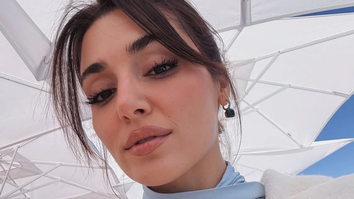 Hande Erçel’den yeni sosyal medya paylaşımı! Her karesi takipçilerinden tam not aldı