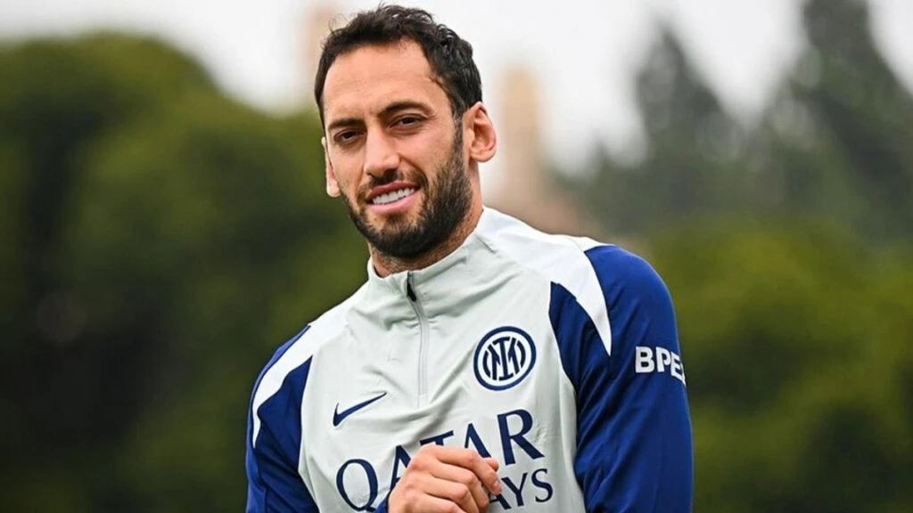 Hakan Çalhanoğlu kimdir kaç yaşında? Hangi takımlarda oynadı?